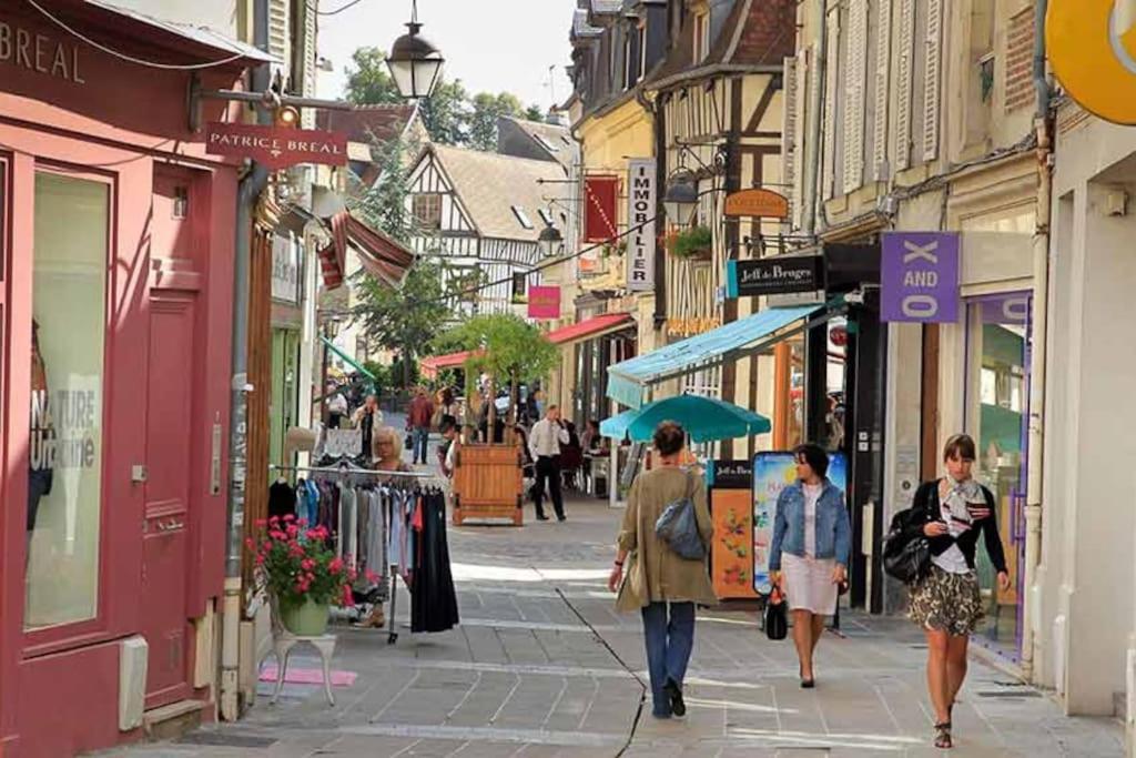 Le Petit Paris Compiegne Leilighet Eksteriør bilde
